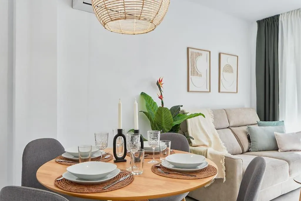 Erisa I Apartament La Carihuela 100 Mts Beach Torremolinos 0*,