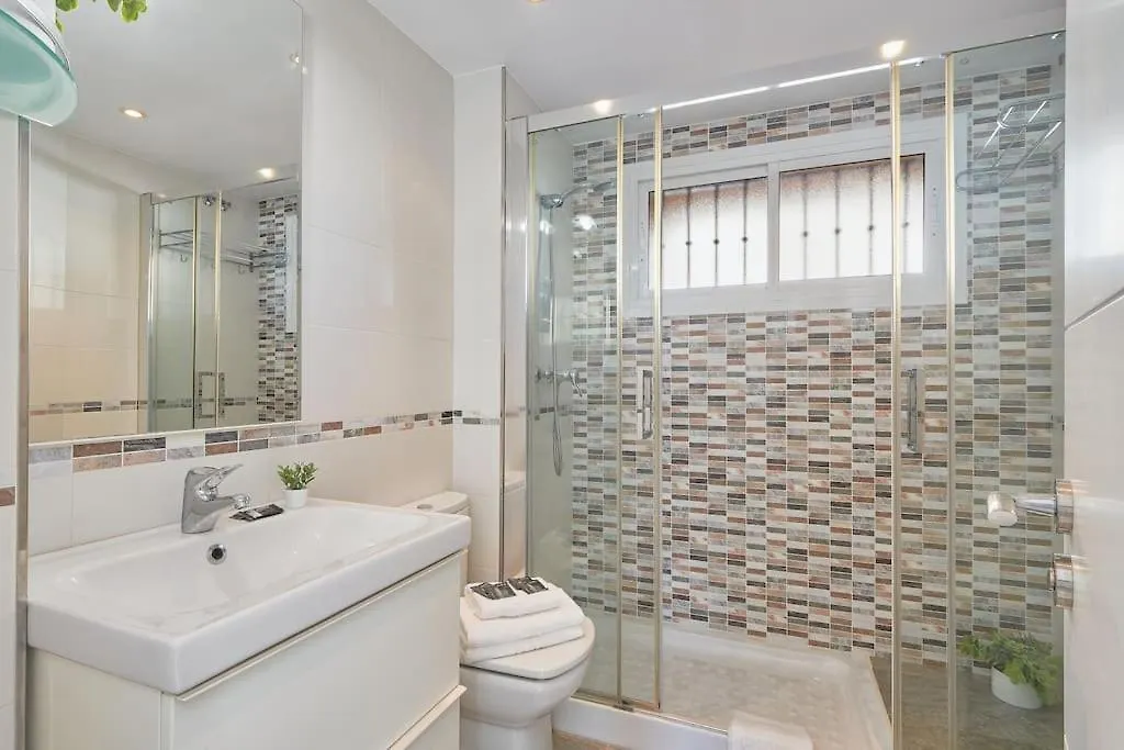 Apartment Erisa I Apartament La Carihuela 100 Mts Beach Torremolinos