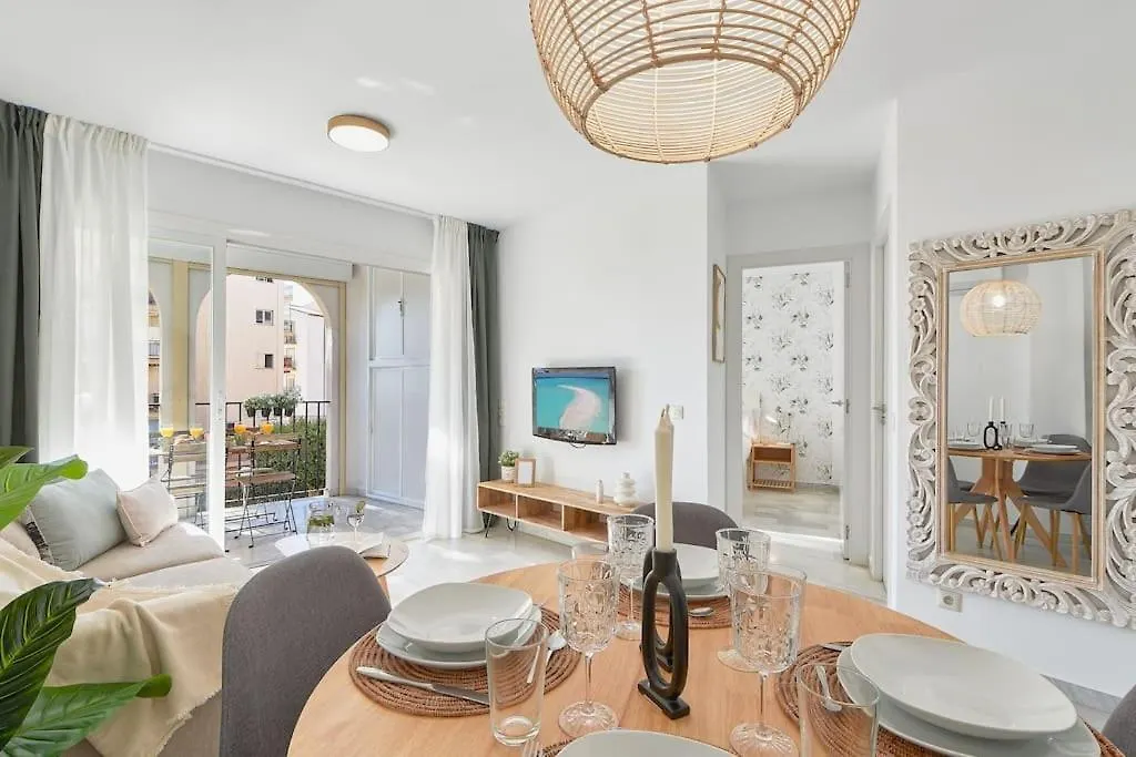 Erisa I Apartament La Carihuela 100 Mts Beach Torremolinos 0*,  Spain