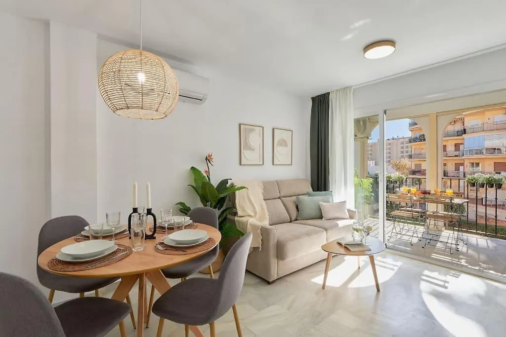 Erisa I Apartament La Carihuela 100 Mts Beach Torremolinos Spain
