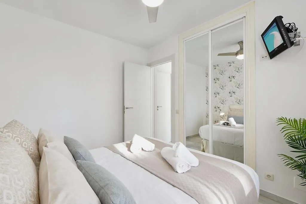 Erisa I Apartament La Carihuela 100 Mts Beach Torremolinos Apartment